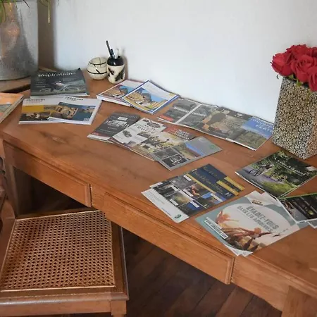 Rez-de-chaussee Arthur Rimbaud Apartment Carignan