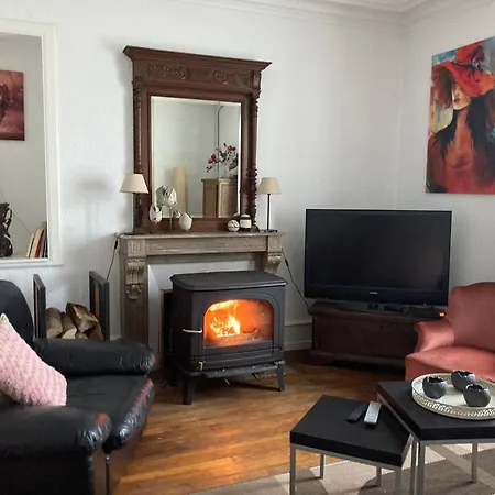 Rez-de-chaussee Arthur Rimbaud Apartment